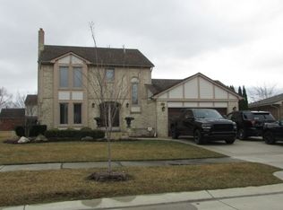 3106 Elphin Dr, Sterling Heights, MI 48310