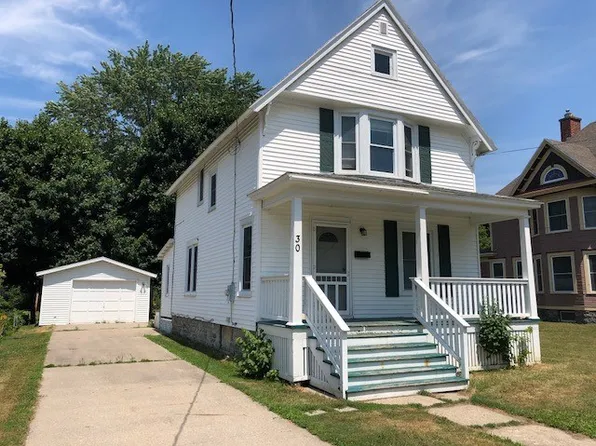 30 Elm St, Massena, NY 13662