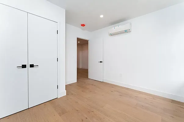 Rented by REAL New York | media 8