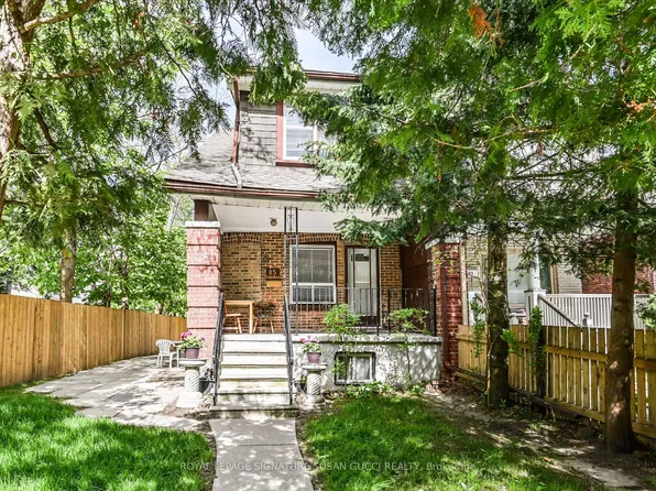 85 Linsmore Cres, Toronto, ON M4J 4L8