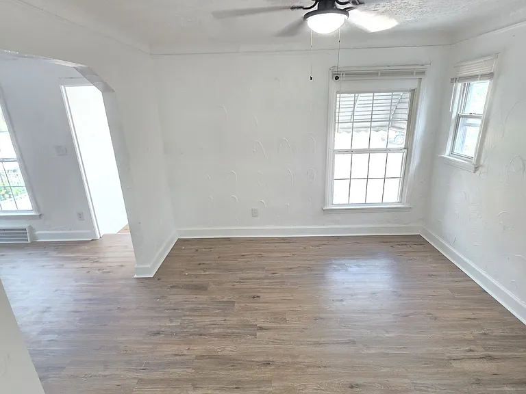 15841 Steel St — Photo 14