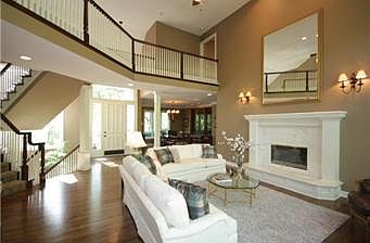 4th image of 1493 Hemlock Ct