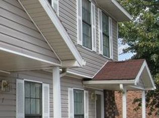 2210 E Macs Ct, Springfield, MO 65804