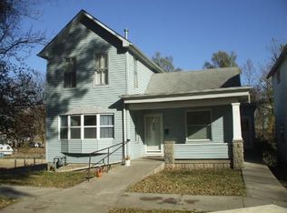 610 S 7th St, Atchison, KS 66002