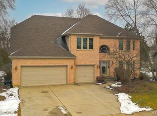 2720 Cheyenne Dr, Naperville, IL 60565