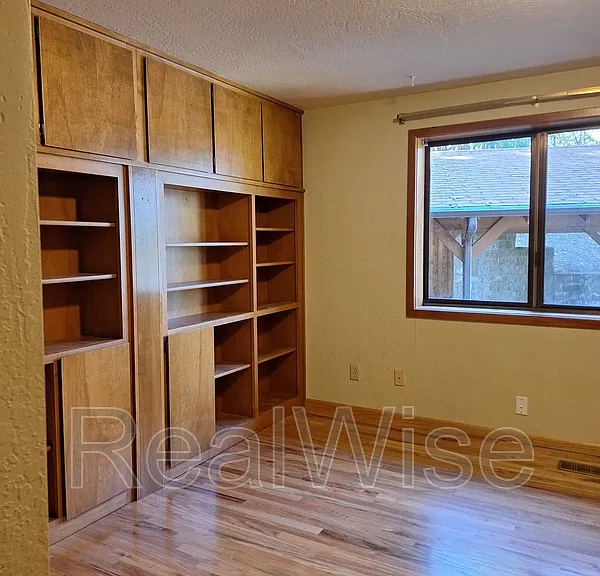 1711 Apache Dr — Photo 17