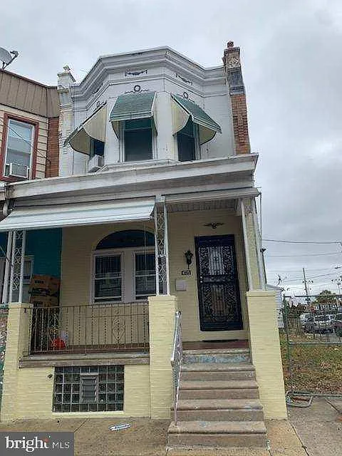 4725 A St photo 1