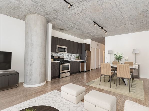 333 S Wabash Ave FLOOR 1