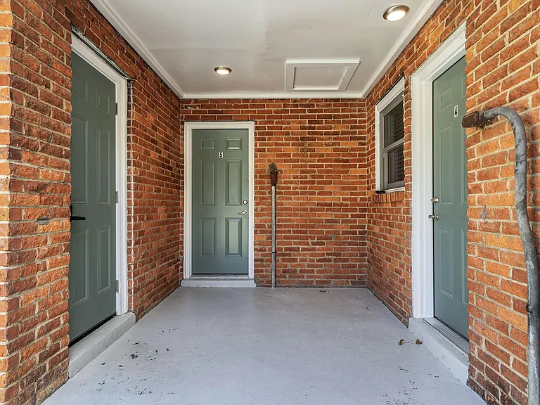 627 Shelby Ave #5 — Photo 11