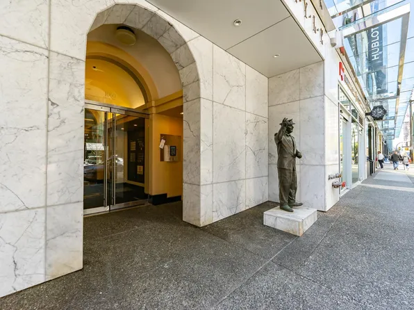 1060 Alberni St #1406, Vancouver, BC V6E 4K2