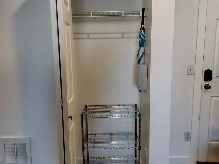 712 E Denny Way #502 — Photo 16