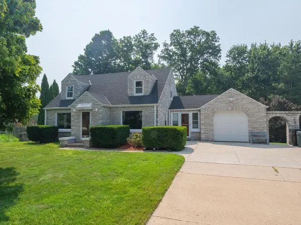4075 South 124th STREET, New Berlin, WI 53228
