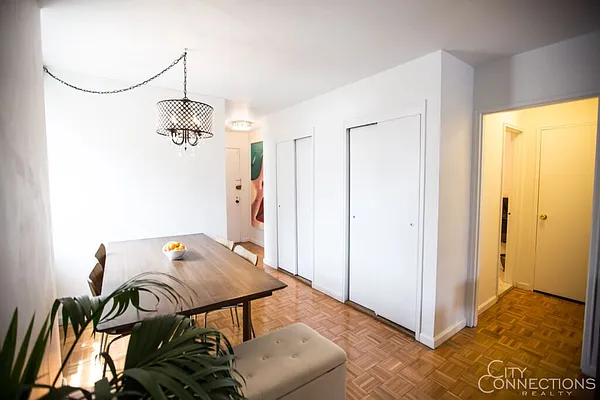 Rented by City Connections Realty | media 22