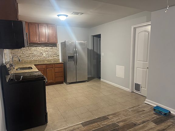 5th image of 8646 Glenarden Pkwy