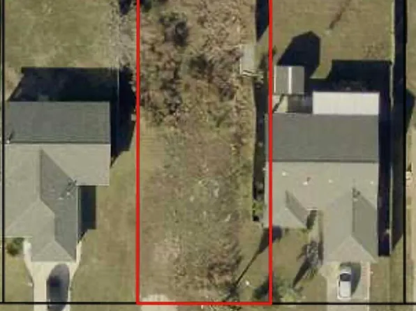 2823 E 17th St, Panama City, FL 32405