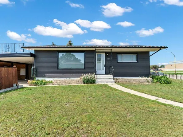 1120 W 1st Ave NE, Medicine Hat, AB T1A 5Z6