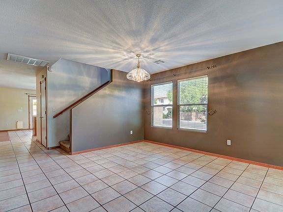 4th image of 11117 Romola St