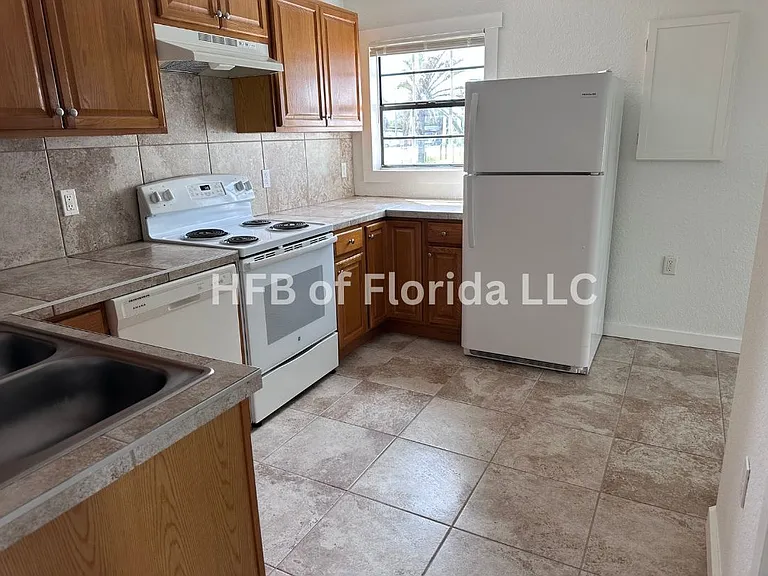 655 Old Dixie Hwy — Photo 9
