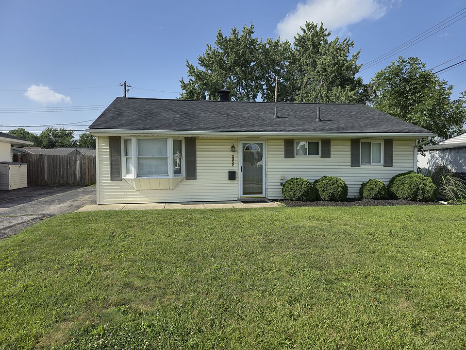 1st image of 2952 Louise Ave