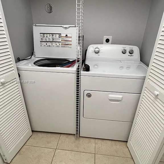 509 E Sheridan St #408 — Photo 7