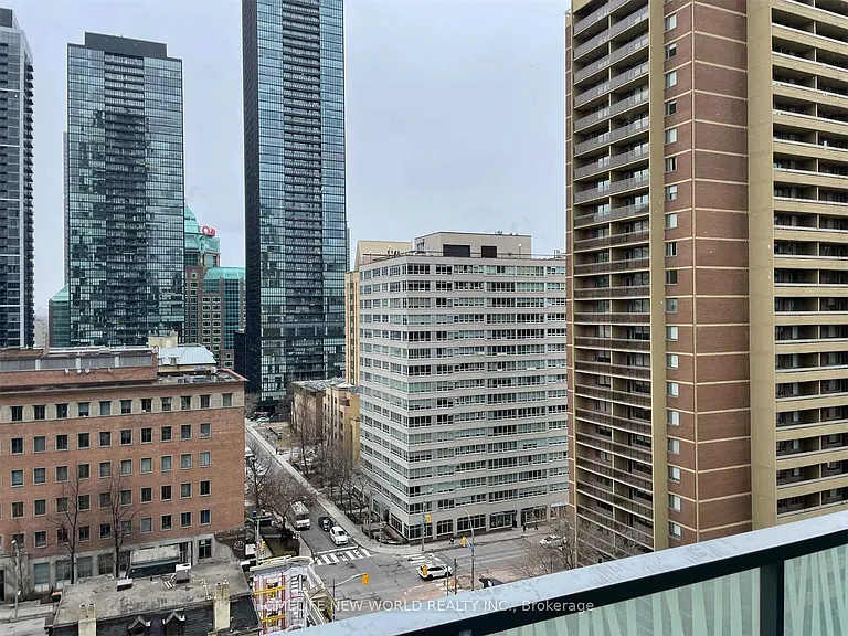 50 Charles St E #1102 — Photo 11