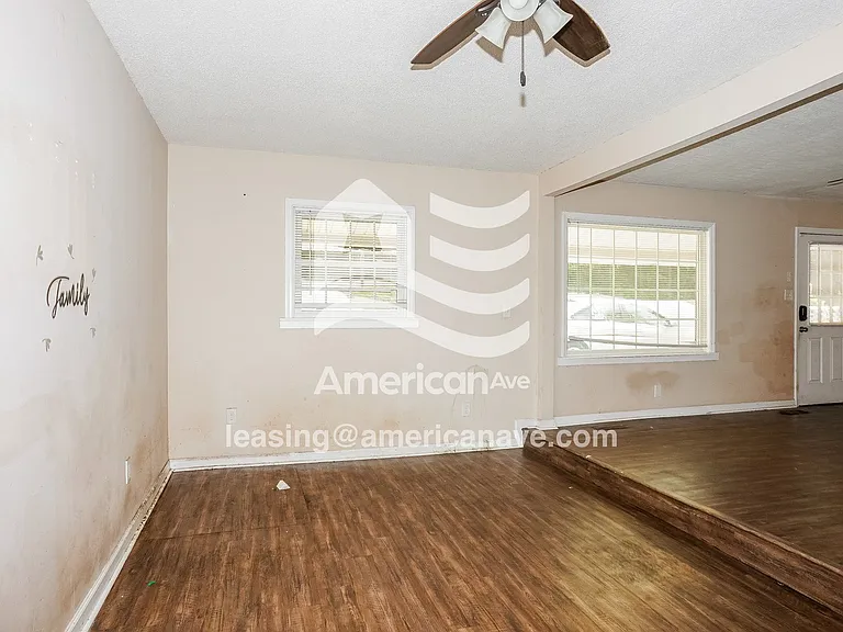 23323_005_dining_room_12799150.jpg