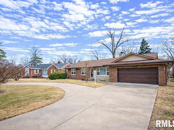 2nd image of 5209 N Prospect Rd