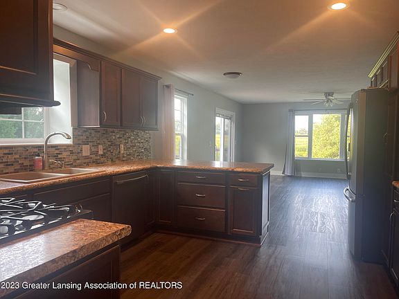 5th image of 17211 Trufant Ave NE