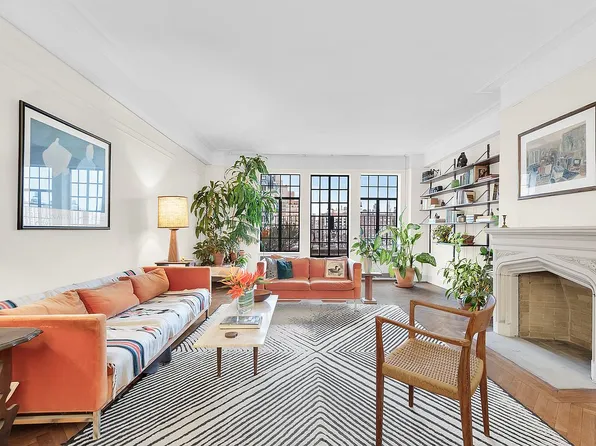 300 Central Park W APT 9A, New York, NY 10024