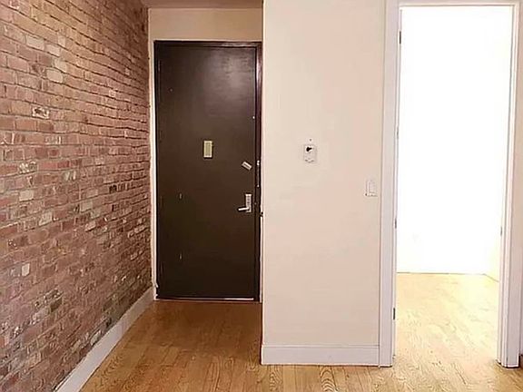 4th image of 117 Carlton Ave APT 2F
