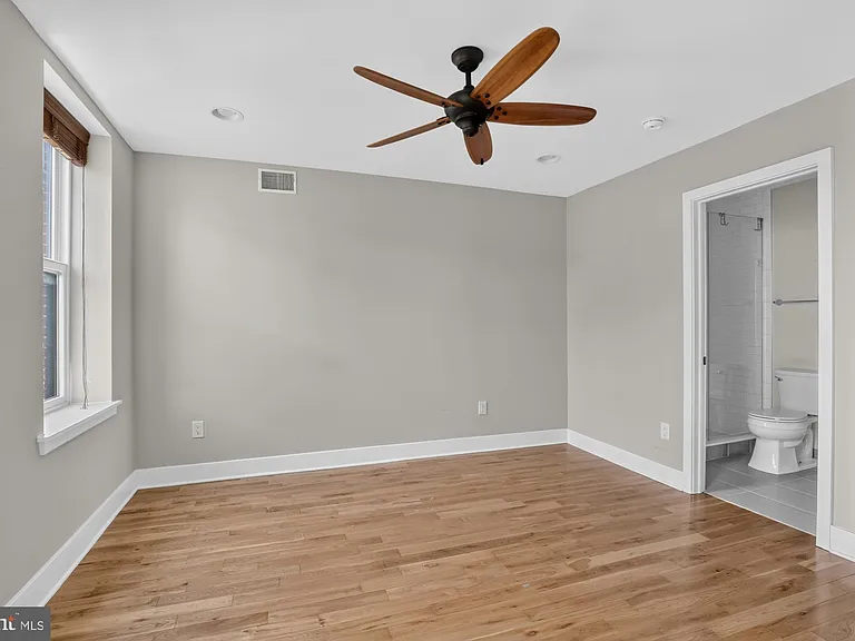 2336 W Thompson St — Photo 22