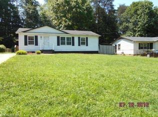 4124 Edgeware Rd, Winston Salem, NC 27106