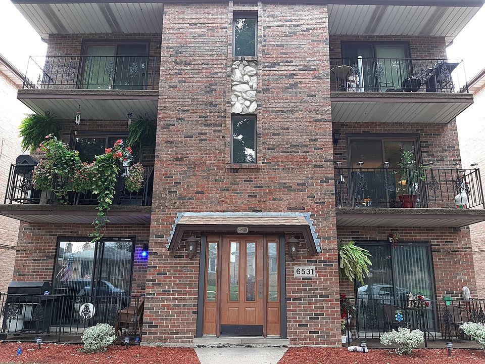 1st image of 6531 W 64th Pl APT 2W