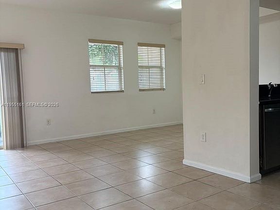 5th image of 11601 NW 89th St APT 107