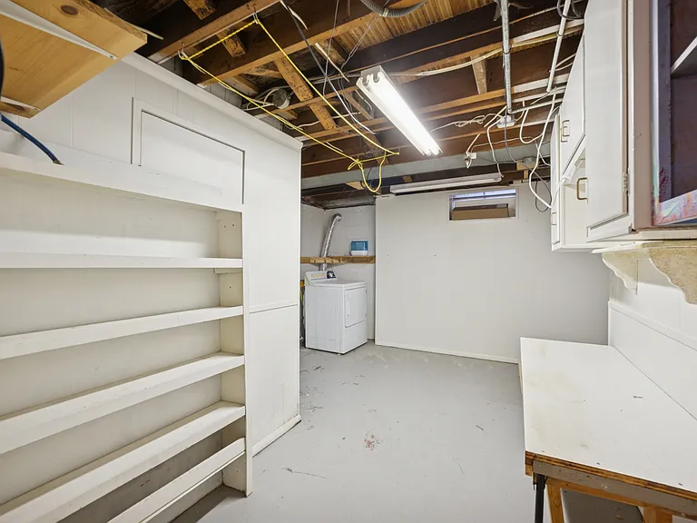 4438 Packard Rd — Photo 37