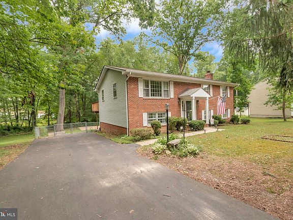 5th image of 101 Halsey Ct