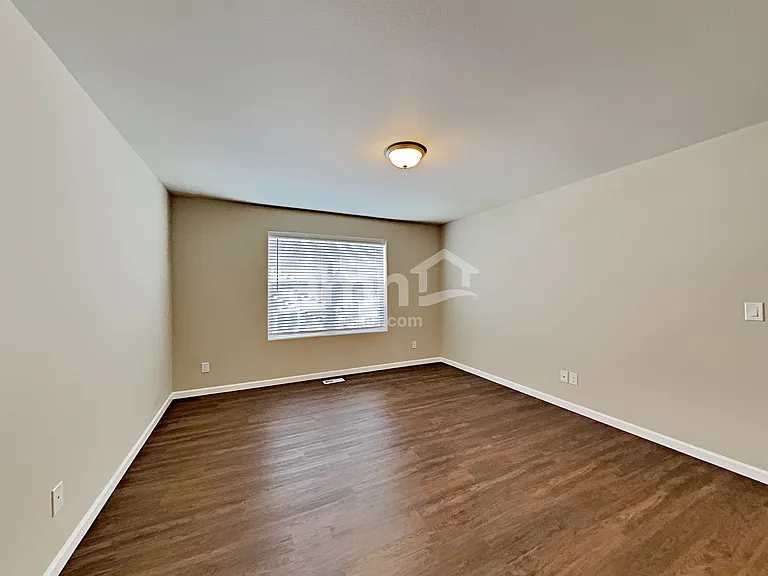 245 Iris Ln — Photo 10