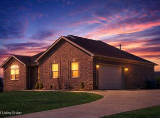 1275 Stringer Ln, Mount Washington, KY 40047