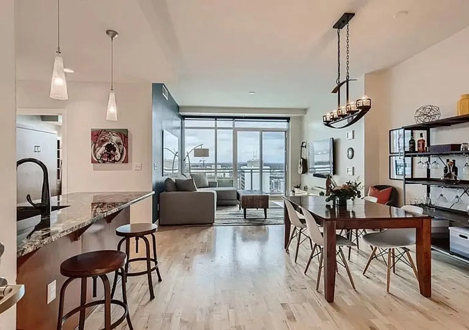 Luxury One Lincoln Park Condo with Stunning City & Mountain Views! Available Now! — Photo 4