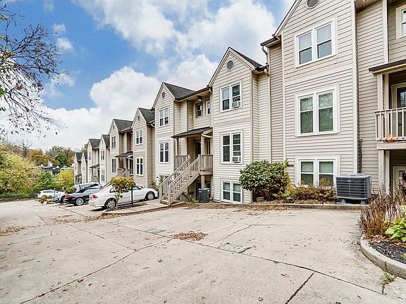 2nd image of 939 Auburnview Dr