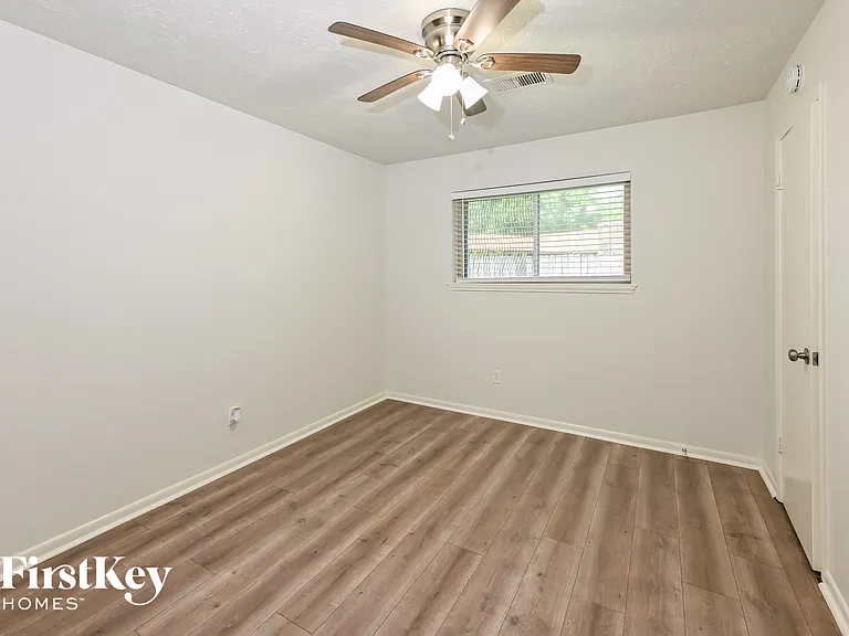 7207 Foxwick Ln — Photo 12