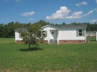 642 Firetower Rd, Elizabeth City, NC 27909