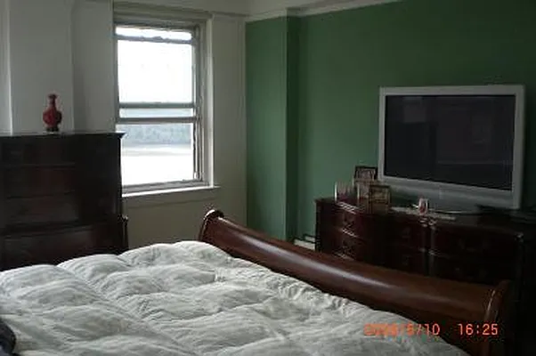 Sold by Corcoran | media 7