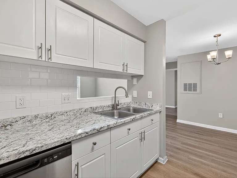 Nevin Place Apartments — Photo 43