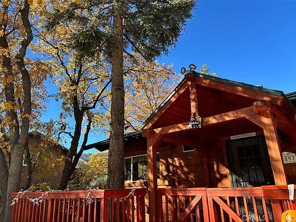 2nd image of 43897 Yosemite Dr