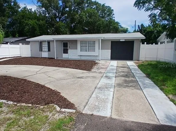 4706 Darlington Rd, Holiday, FL 34690