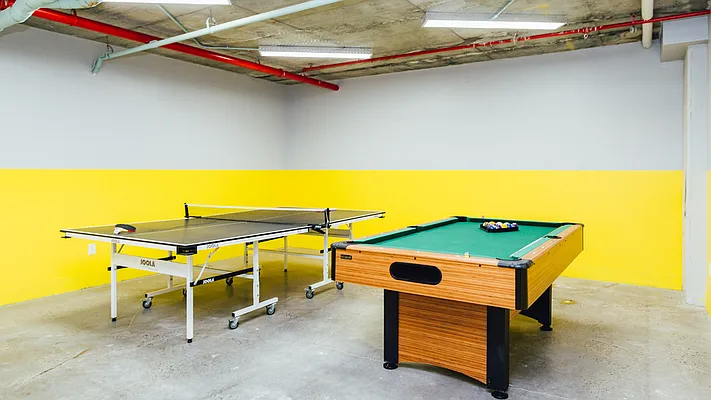 Rented by Nooklyn NYC LLC | media 22