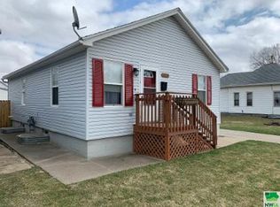 4236 Tyler St, Sioux City, IA 51108