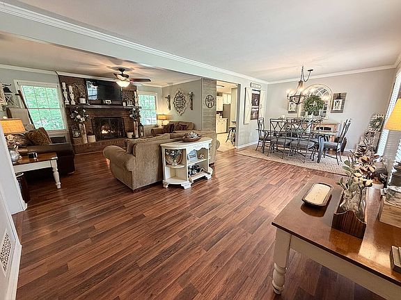 2nd image of 6006 Cool Springs Rd
