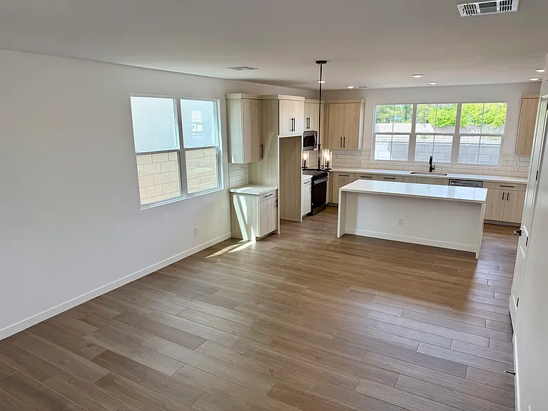 2345 E Stephens Ct — Photo 11